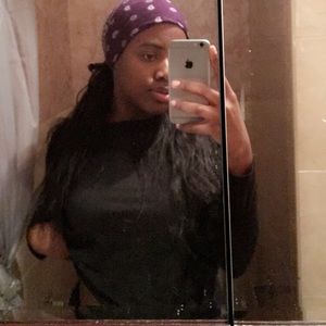 Meet your Posher, Devyn